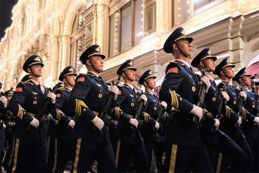 Guarda de Honra do Exército de Libertação Popular da China fez uma impressionante aparição em Moscou