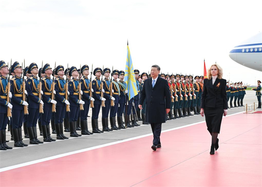 Xi Jinping diz que China e Rússia encontram caminho certo de interações entre Estados para grandes países vizinhos