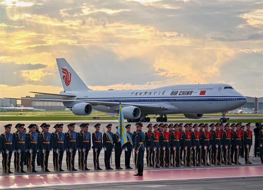 Xi Jinping diz que China e Rússia encontram caminho certo de interações entre Estados para grandes países vizinhos
