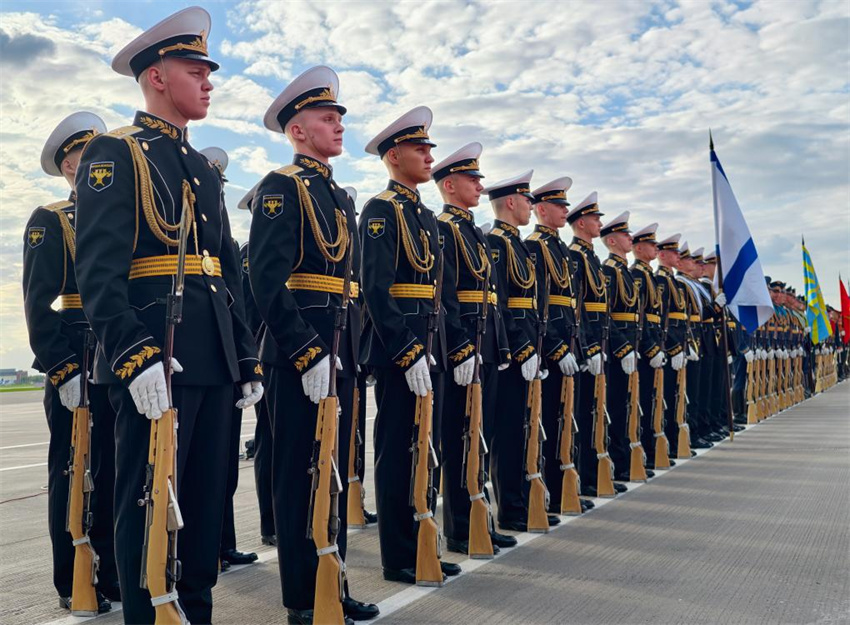 Xi Jinping diz que China e Rússia encontram caminho certo de interações entre Estados para grandes países vizinhos