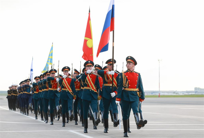 Xi Jinping diz que China e Rússia encontram caminho certo de interações entre Estados para grandes países vizinhos