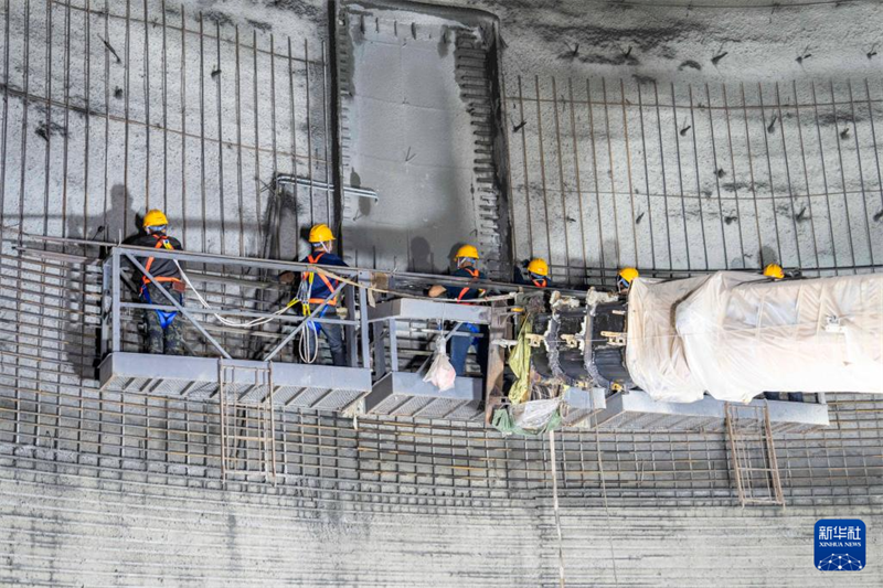 Visita aos primeiros cinco armazéns de grãos com estrutura de membrana de ar de 9.000 toneladas na China