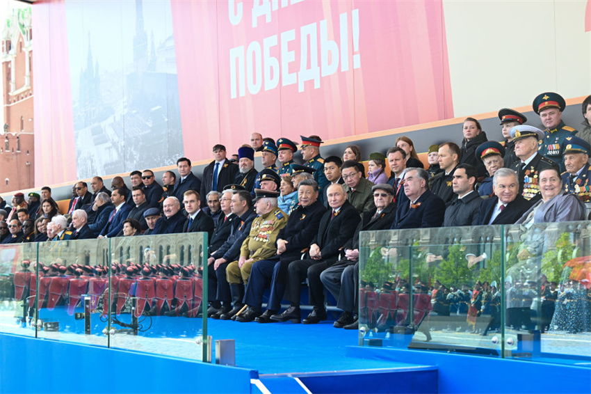 Moscou: Xi Jinping comparece ao desfile do Dia da Vitória, na Praça Vermelha