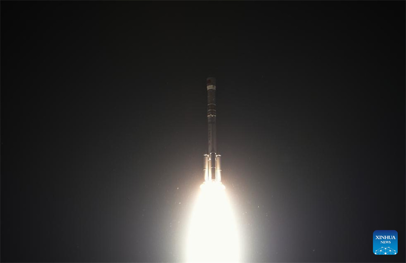China lança novos satélites de sensoriamento remoto