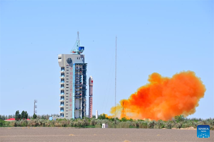 China lança constelação de satélites de computação espacial