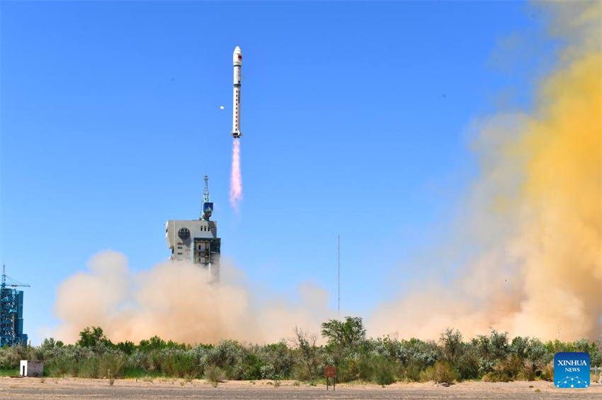 China lança constelação de satélites de computação espacial