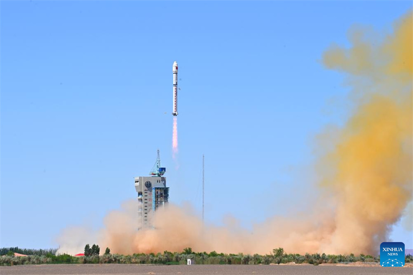 China lança constelação de satélites de computação espacial