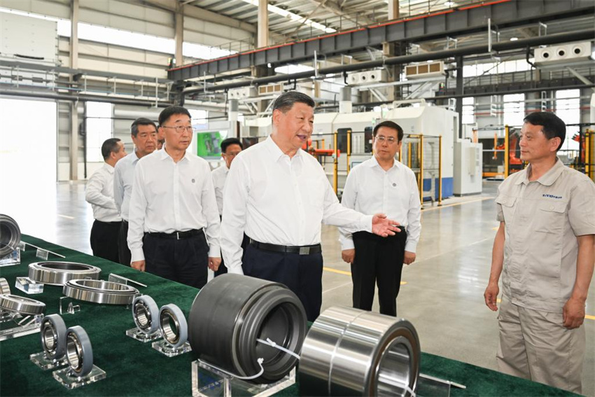 Xi Jinping inspeciona a cidade de Luoyang, no centro da China