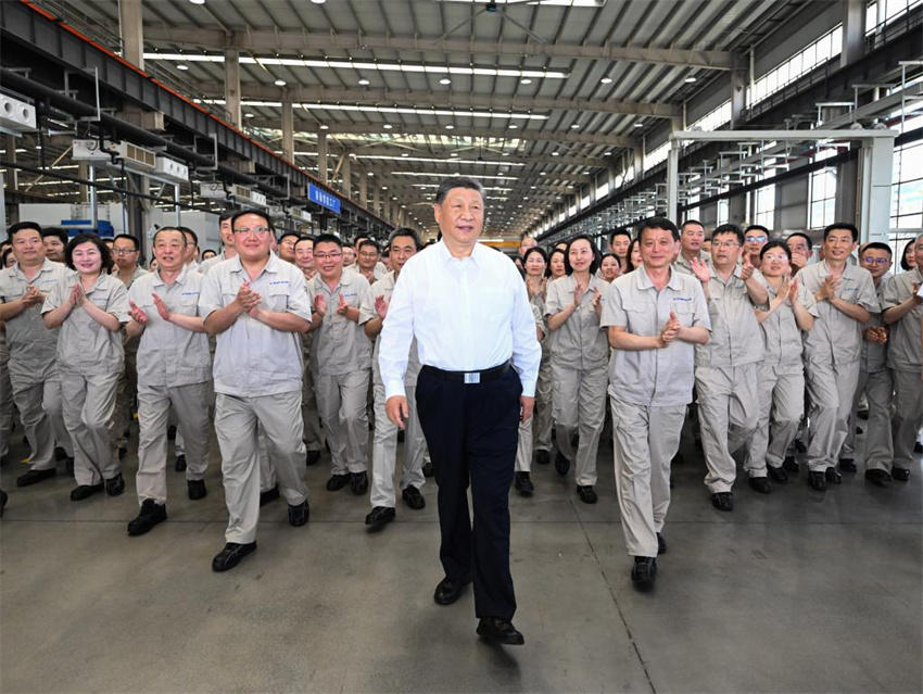 Xi Jinping inspeciona a cidade de Luoyang, no centro da China