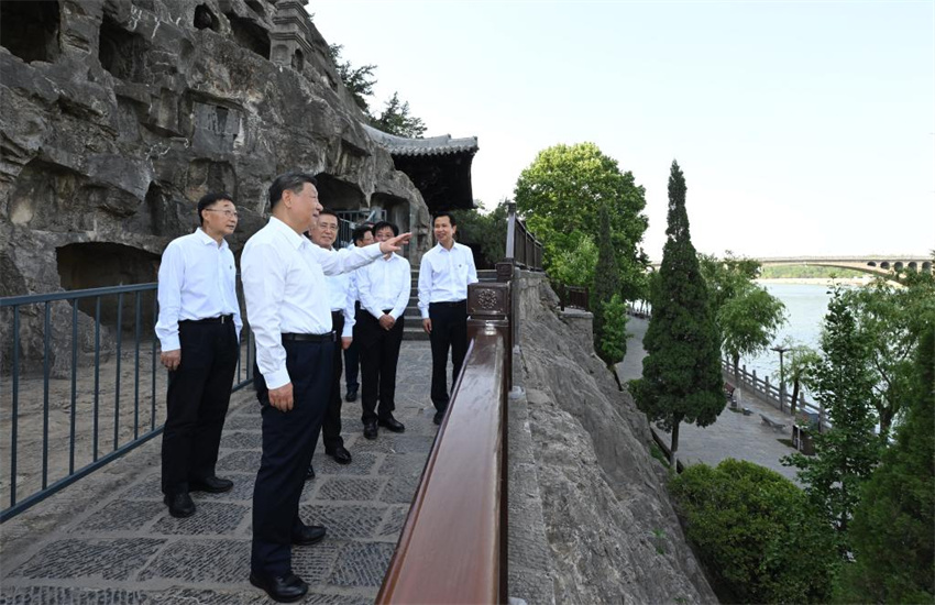 Xi Jinping inspeciona a cidade de Luoyang, no centro da China