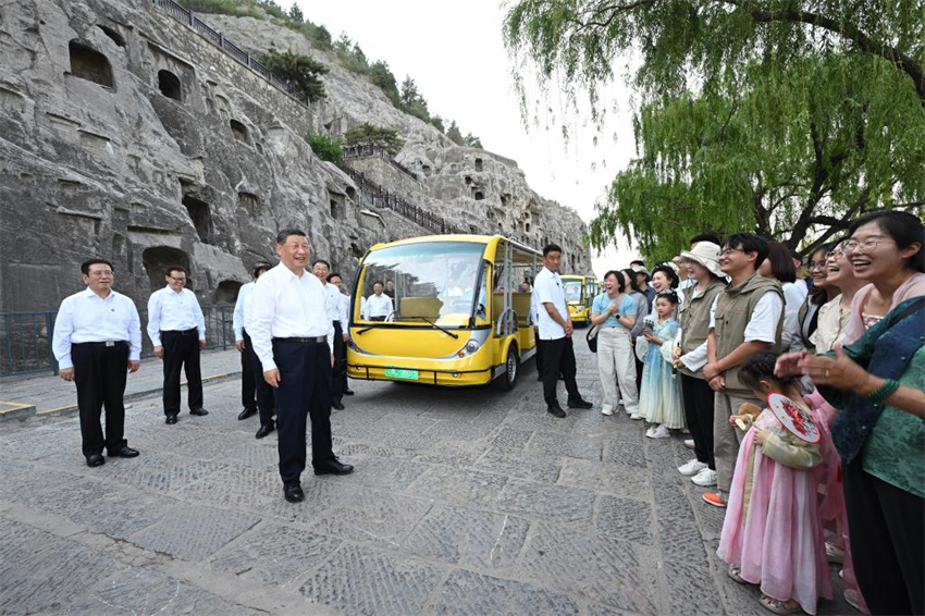 Xi Jinping inspeciona a cidade de Luoyang, no centro da China