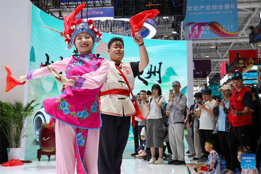Shenzhen: 21ª Feira Internacional de Indústrias Culturais da China é inaugurada