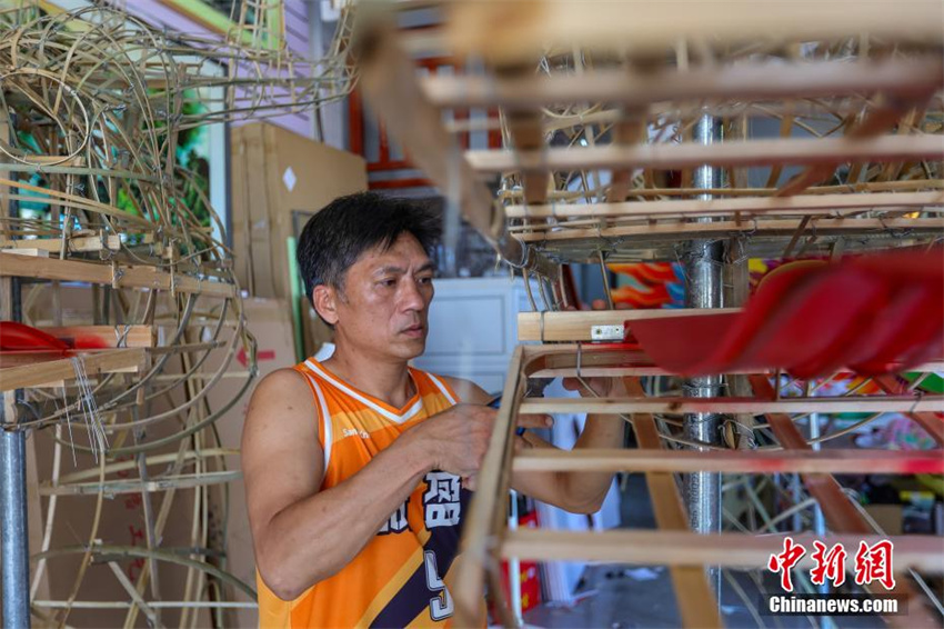 Hainan prepara cabeças de dragão para dar boas-vindas ao Festival do Barco-Dragão
