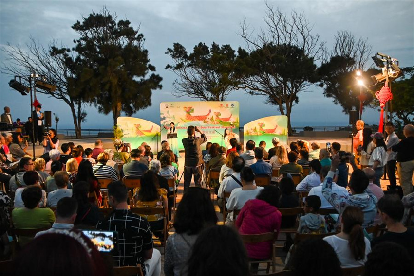 Exposição de artes tradicionais chinesas em Malta celebra Festival do Barco-Dragão