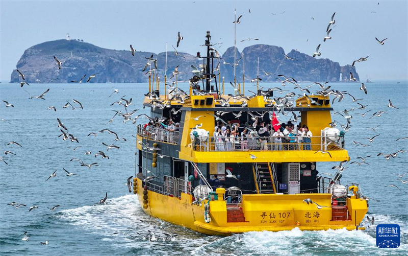 China registra aumento de 10,8% em viagens inter-regionais durante Festival do Barco do Dragão