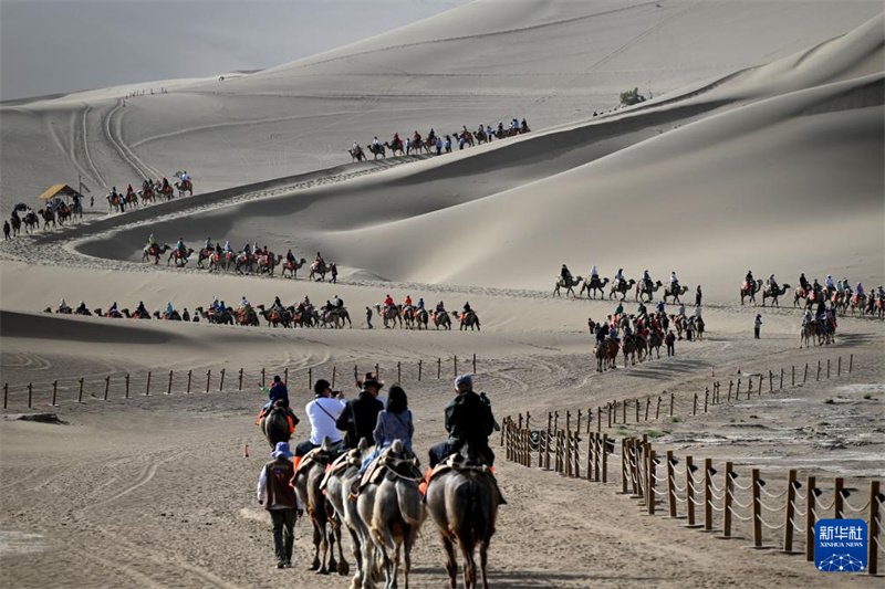 China registra aumento de 10,8% em viagens inter-regionais durante Festival do Barco do Dragão