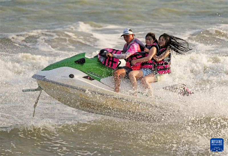 China registra aumento de 10,8% em viagens inter-regionais durante Festival do Barco do Dragão