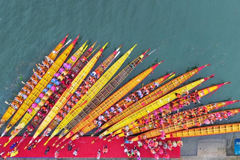 Festival do Barco-Dragão é comemorado em toda a China