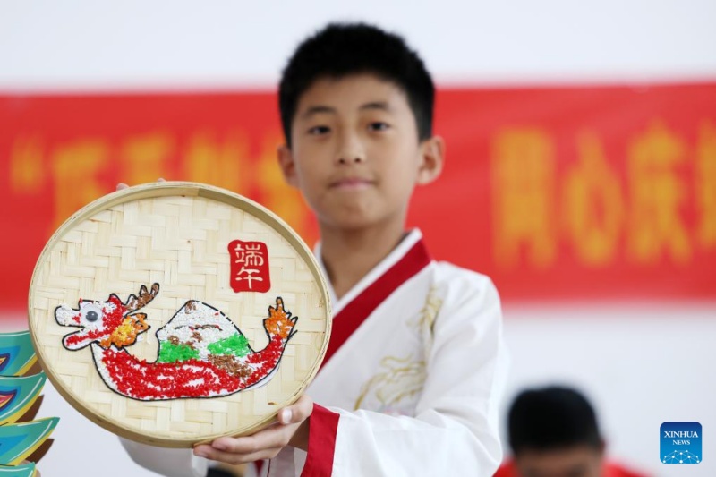 Festival do Barco-Dragão é comemorado em toda a China