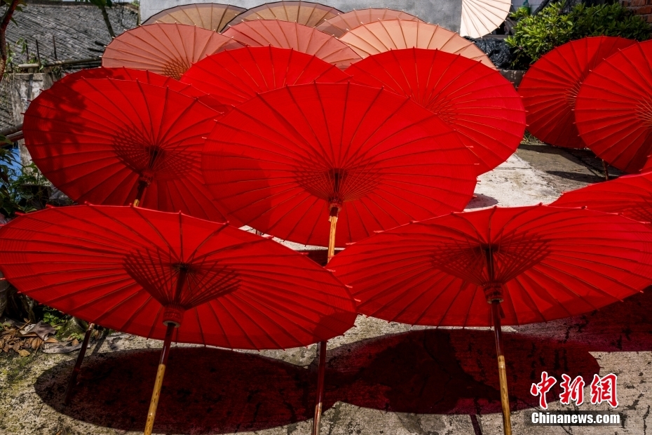Sombrinhas de Fenshui: tradição centenária de arte oriental encanta com elegância