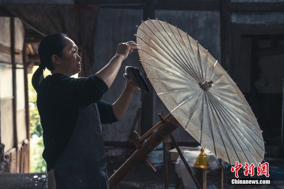 Sombrinhas de Fenshui: tradição centenária de arte oriental encanta com elegância