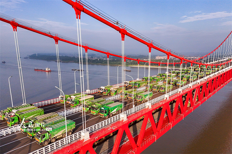 Anhui: Ponte G3 sobre o rio Yangtze realiza teste de carga no vão principal