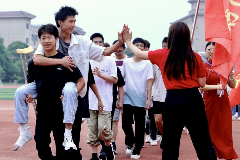 China realiza exame nacional de admissão às universidades