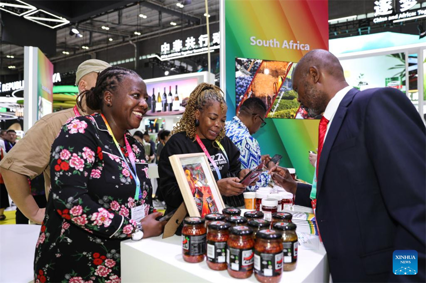 Começa exposição China-África com foco nas relações econômicas e novos acordos