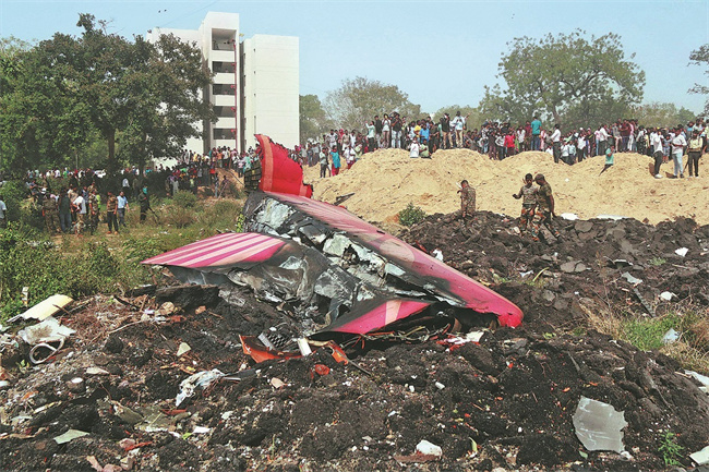Mais de 240 mortos em acidente aéreo da Air India