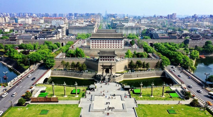 Ao longo da antiga Rota da Seda, Xi Jinping cultiva novos laços com a Ásia Central