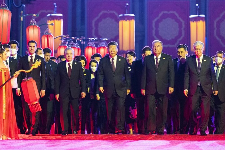 Ao longo da antiga Rota da Seda, Xi Jinping cultiva novos laços com a Ásia Central