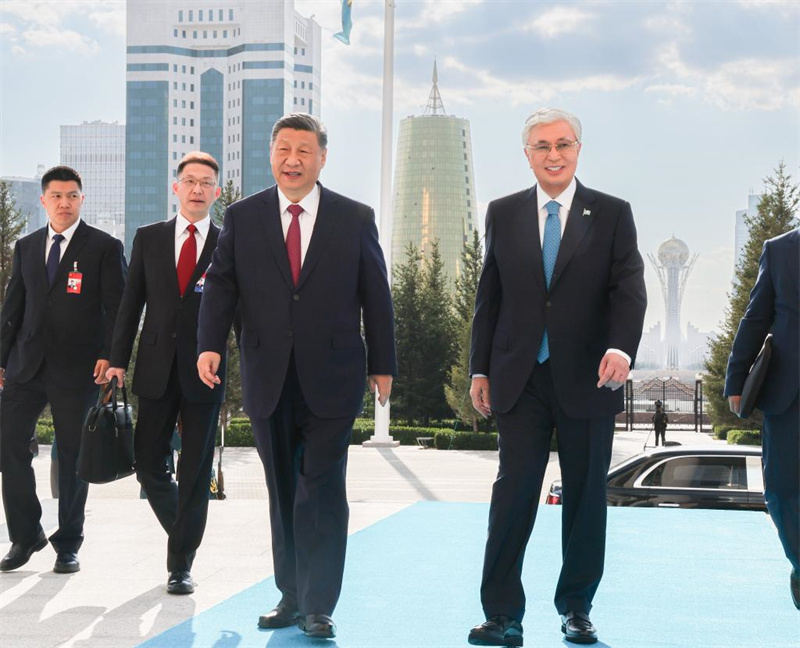 Xi Jinping diz que China está pronta para trabalhar com Cazaquistão para contribuir mais para paz e desenvolvimento regionais e mundiais