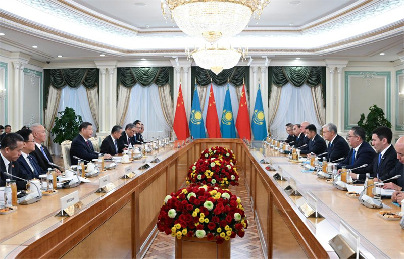 Xi Jinping diz que China está pronta para trabalhar com Cazaquistão para contribuir mais para paz e desenvolvimento regionais e mundiais
