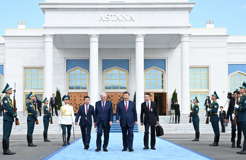 Xi Jinping deixa Astana após participar da segunda Cúpula China-Ásia Central