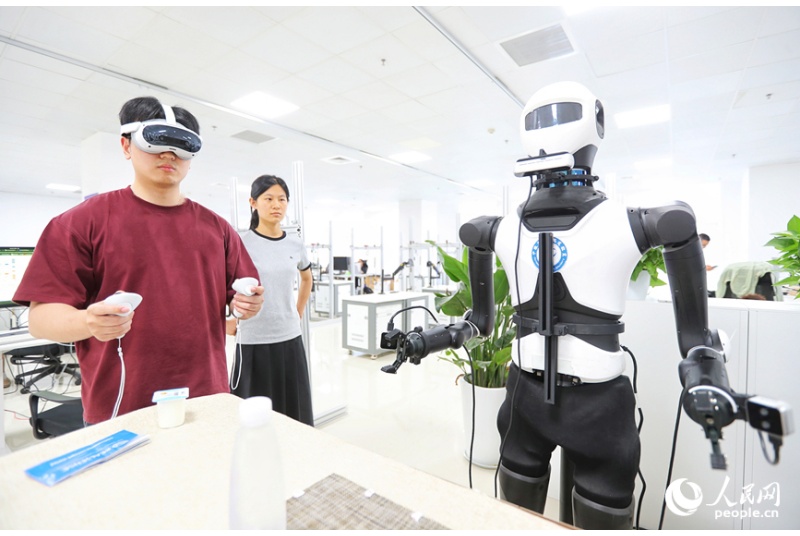 China em Movimento: Henan aposta na indústria de robôs humanoides