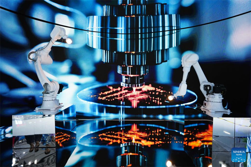 Exposições de alta tecnologia exibidas na 9ª Expo China-Sul da Ásia em Kunming, sudoeste da China