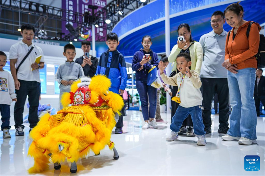 Exposições de alta tecnologia exibidas na 9ª Expo China-Sul da Ásia em Kunming, sudoeste da China