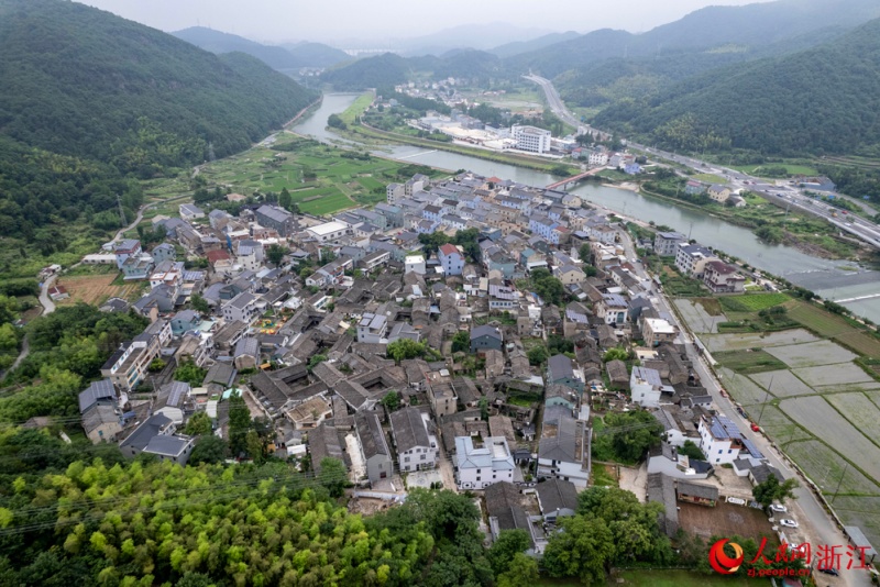 China em Movimento: arte impulsiona revitalização rural no condado de Ninghai, leste da China