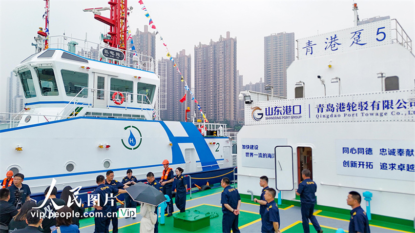 Primeiro navio rebocador híbrido hidrogênio-elétrico da China entra em operação