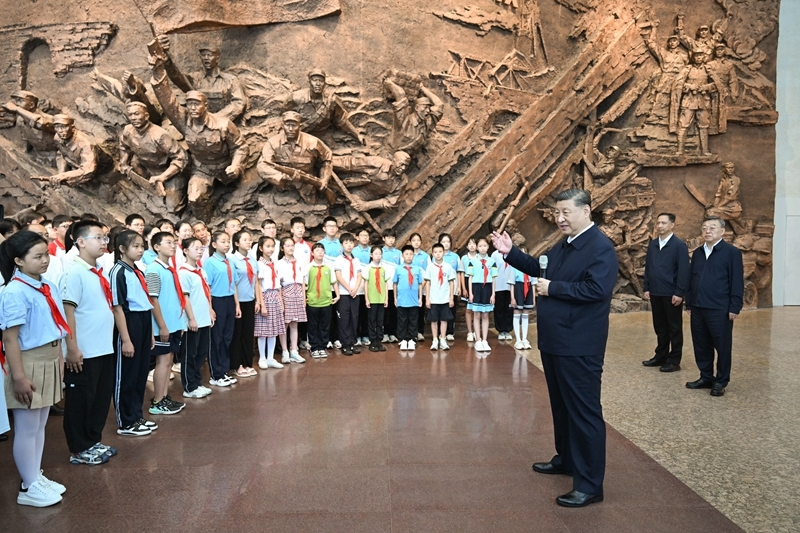 Xi Jinping enfatiza transformação da economia baseada em recursos e promoção da modernização chinesa durante visita de inspeção em Shanxi
