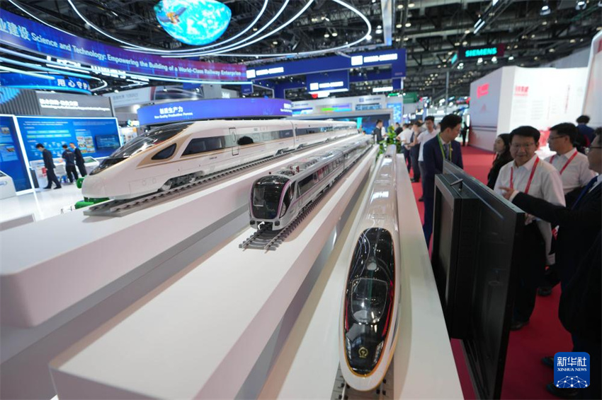 17ª Exposição Internacional de Tecnologia e Equipamentos Ferroviários Modernos da China é inaugurada em Beijing
