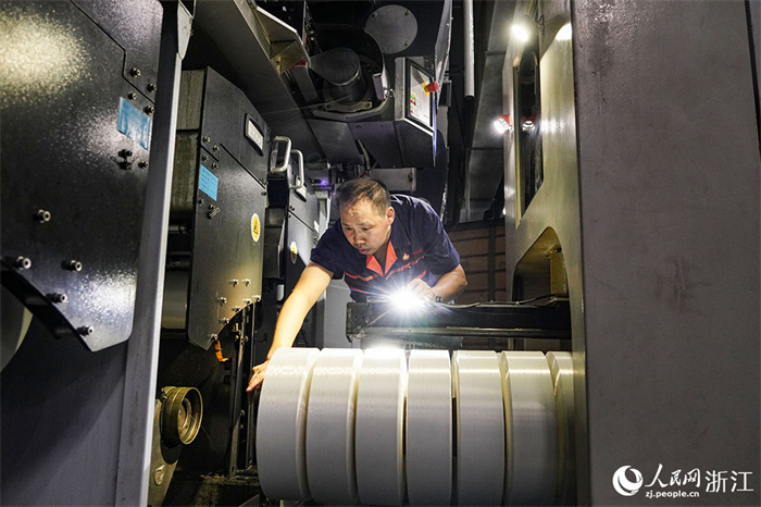 Huzhou, Zhejiang: transformação digital acelera desenvolvimento industrial