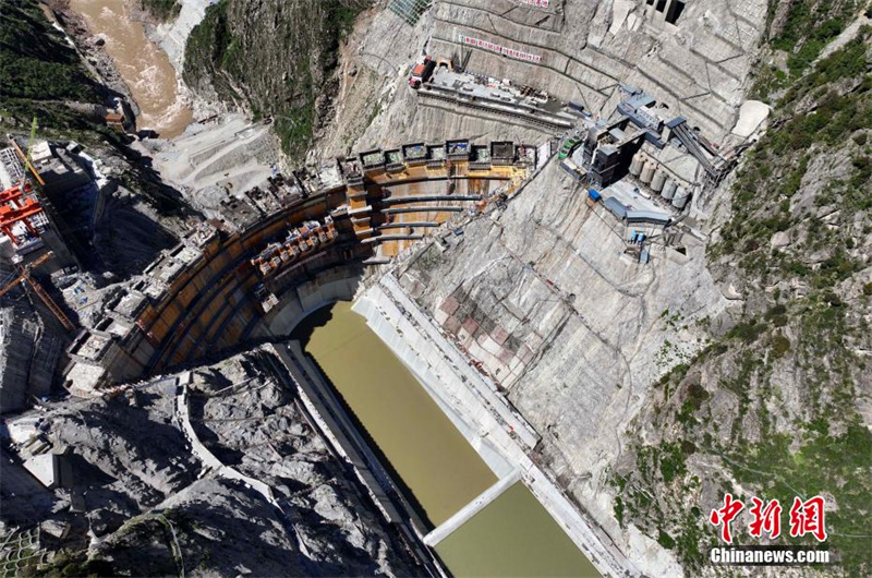 Galeria: construção da Usina Hidrelétrica Yebatan