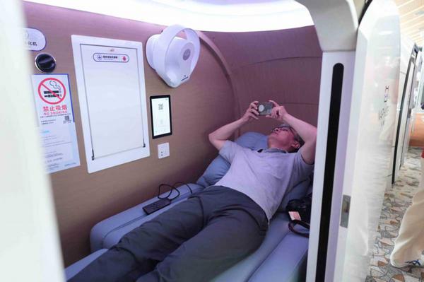 Shanghai: Aeroporto de Pudong moderniza instalações para viajantes