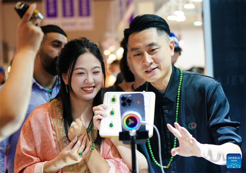 Exposição Internacional de Pedras da China (Kunming) 2025 é inaugurada em Yunnan