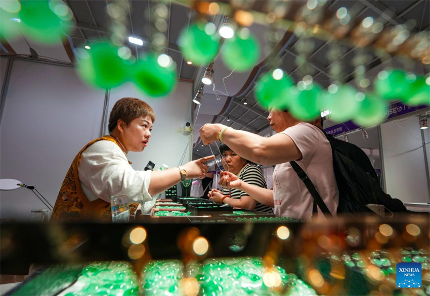 Exposição Internacional de Pedras da China (Kunming) 2025 é inaugurada em Yunnan