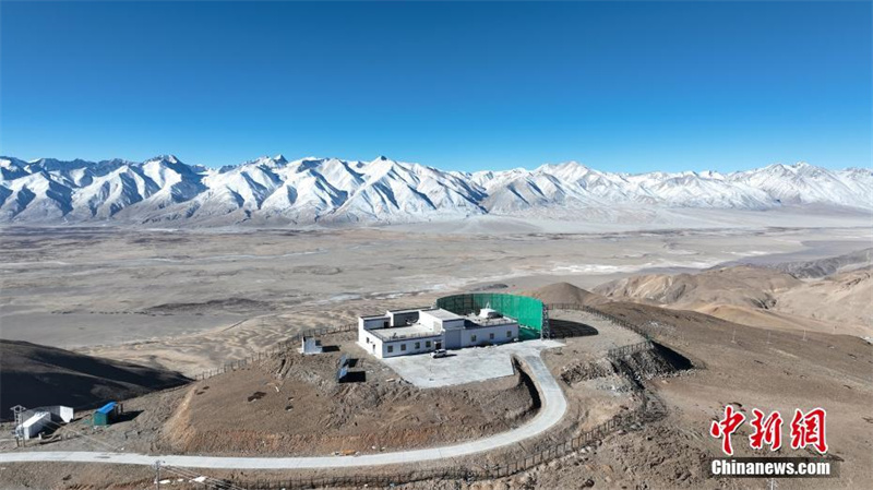 Telescópio no teto do mundo inicia busca pelas ondulações mais antigas do Big Bang