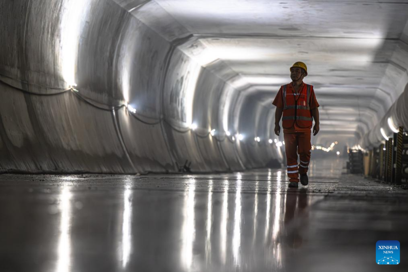 Túnel do Rio Yangtze da Linha 12 do Metrô de Wuhan alcança avanço na escavação
