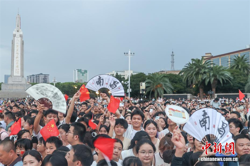 Nanchang realiza cerimônia de hasteamento da bandeira para celebrar Dia do Exército da China