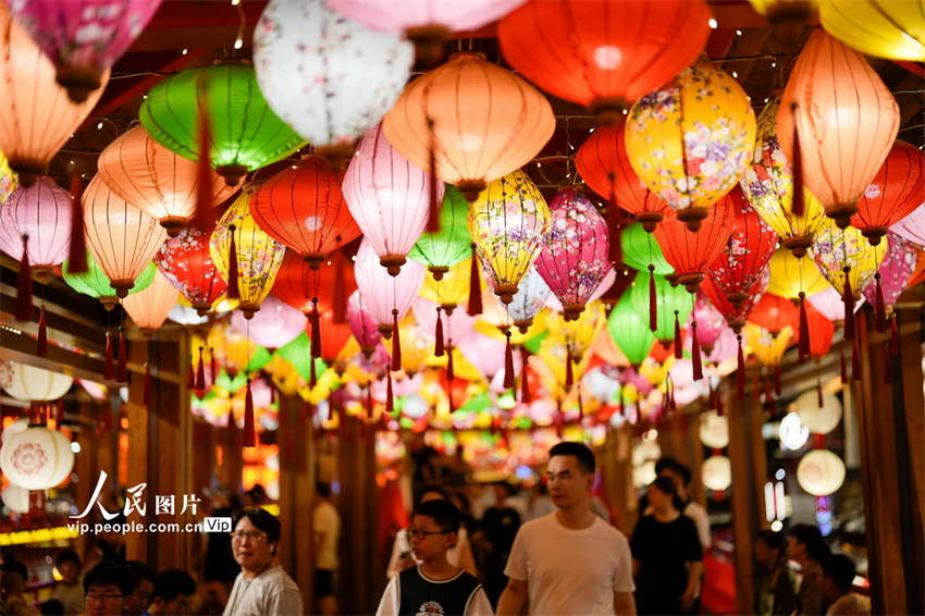 Hebei: Rua Antiga de Hetou atrai turistas